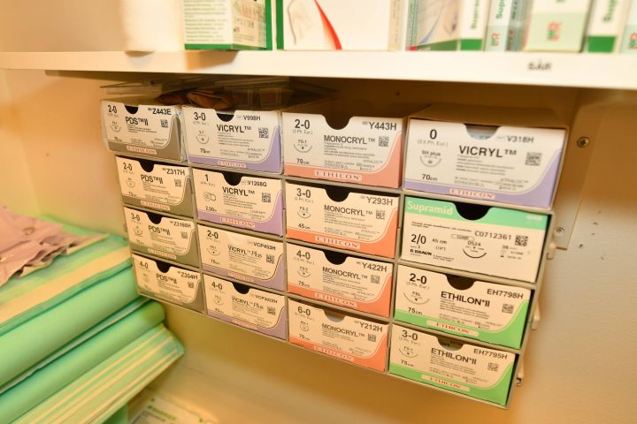 494746-8 Medical Equipment - ONLY BUYER WITH PRIVATE LAW !!