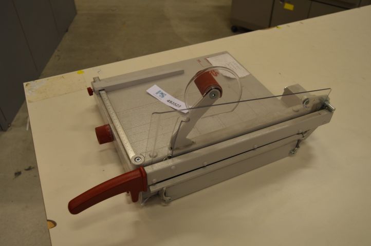 493523-1 Paper cutter Ideal 1038