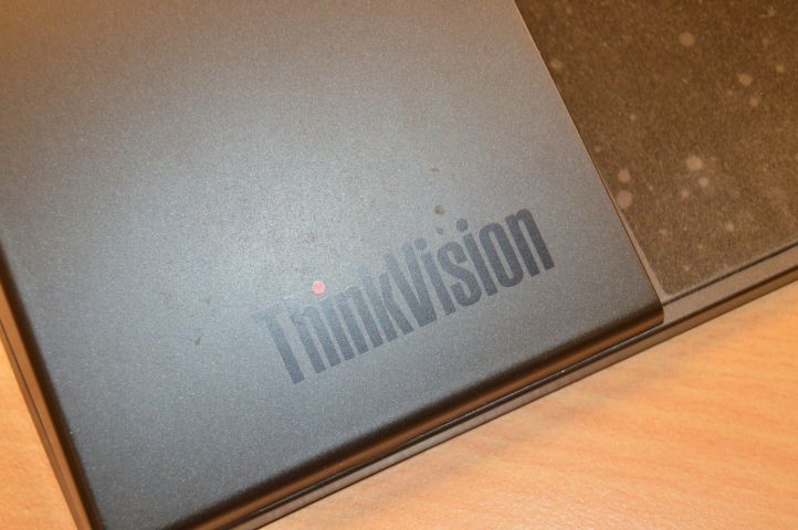 493554-6 1 pcs Display Lenovo Thinkvision HDMI 24 inch