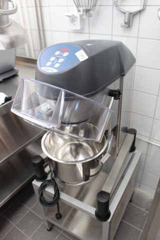 454811-3 Mixer Electrolux XBE10 with accessories on tripod - 2017