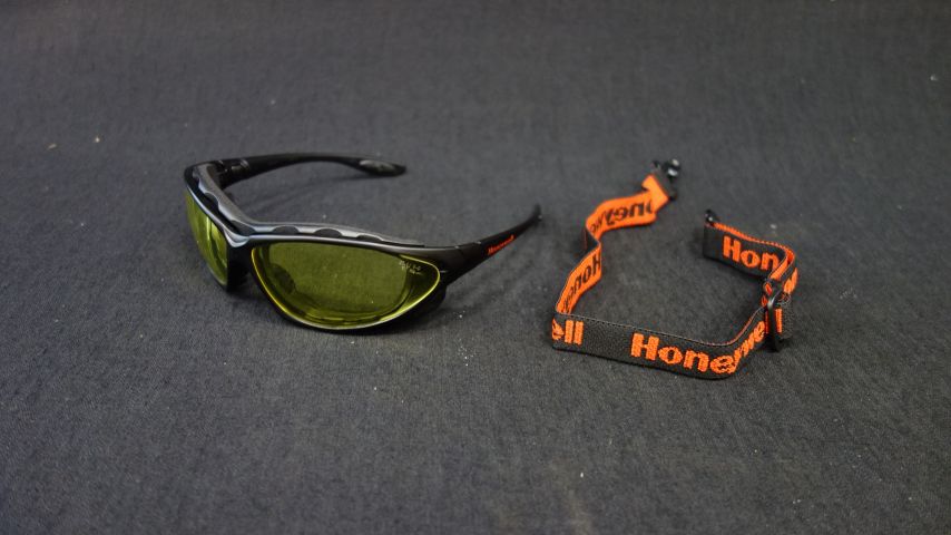 488245-1 10 pcs Honeywell SP1000 - Amber lens, durestreme - Free shipping