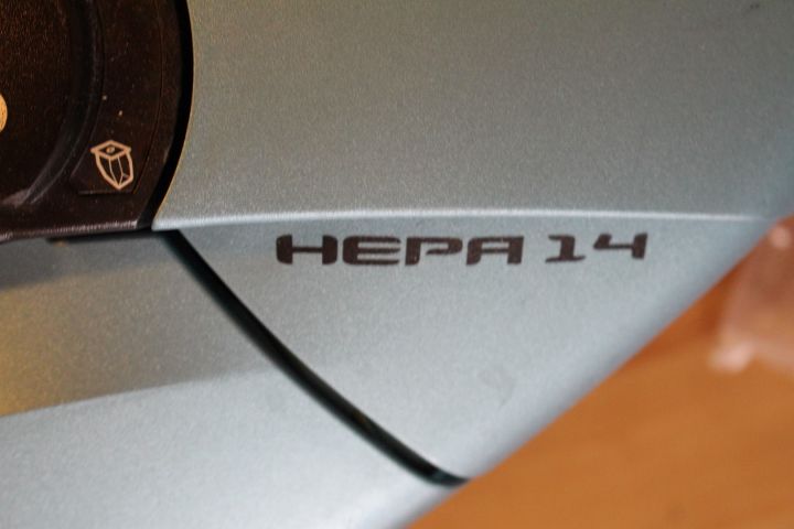 487920-6 Dammsugare Nilfisk Extreme X200 och smartvåg Senya BT Scale