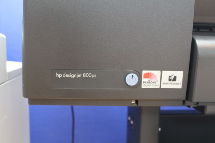 487971-2 Large format printer, HP, Designjet 800ps, C7780B