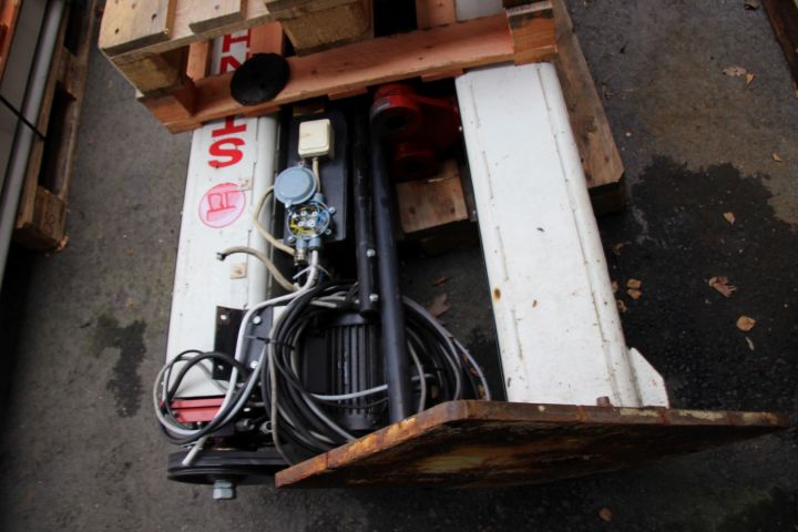 491893-5 Two-stroke lift Stenhøj Maestro 3200 kg