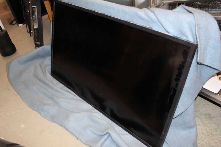 436527-1 TV Monitor NEC 42 ''
