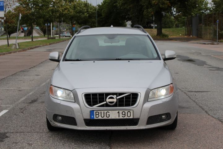 496148-2 Volvo V70 2.4 D Momentum automat-2010 (175hk, 38700mil)