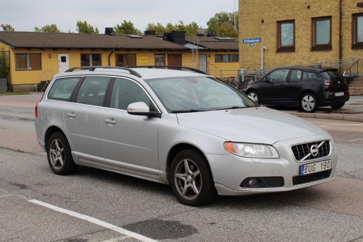 496148-3 Volvo V70 2.4 D Momentum automat-2010 (175hk, 38700mil)