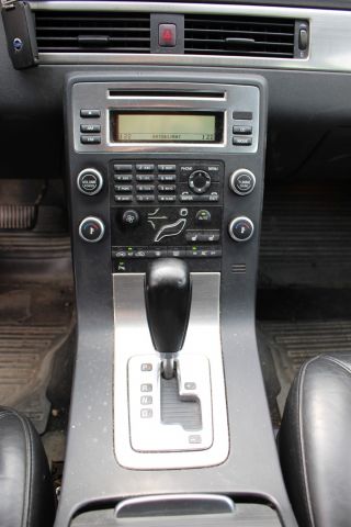 496148-33 Volvo V70 2.4 D Momentum automat-2010 (175hk, 38700mil)