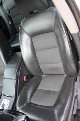 496148-35 Volvo V70 2.4 D Momentum automat-2010 (175hk, 38700mil)