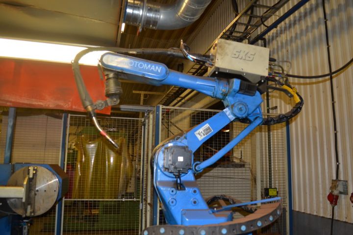492373-4 Svetsrobotcell Motoman