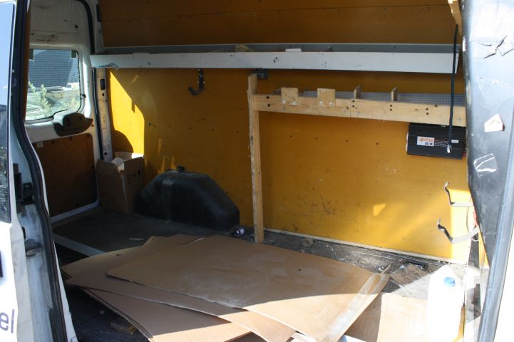 497072-11 Ford Transit 300M