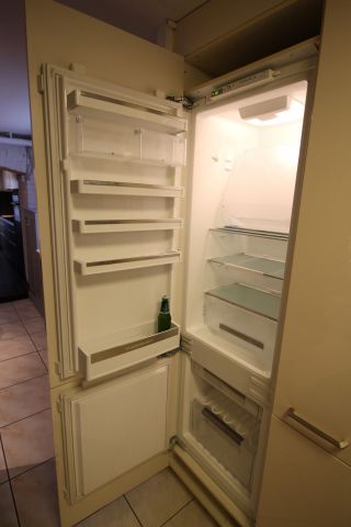 486261-1 Fridge and freezer cabinet, Küppersbusch, IKE308-6T2