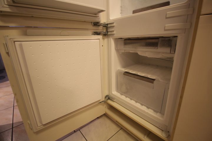 486261-3 Fridge and freezer cabinet, Küppersbusch, IKE308-6T2