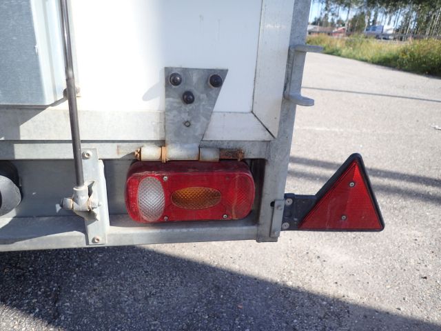 467458-33 Flyttsläp THULE Reg: CWF836