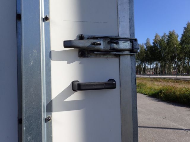 467458-37 Flyttsläp THULE Reg: CWF836