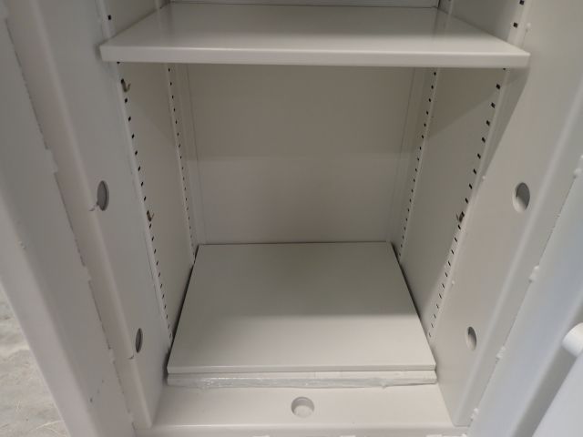 468015-14 Reeld Rosengrens safety cabinet