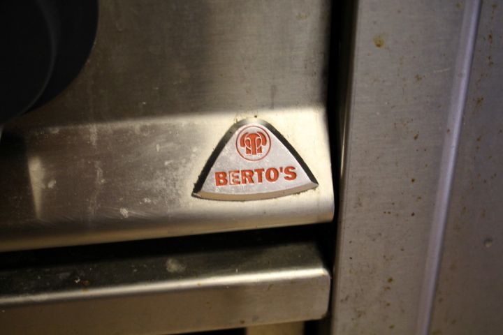 493915-5 Restaurangspis gasspis Bertos G7F4BP, bänkmodell