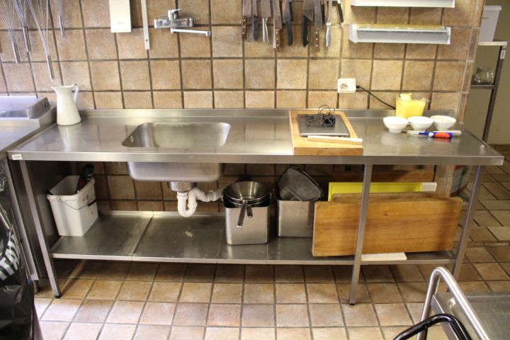 493922-2 Diskbänk i rostfritt stål med ho