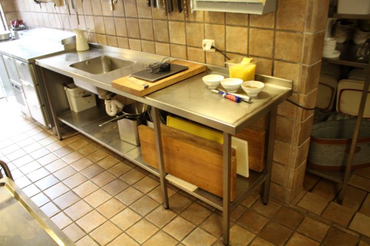 493922-3 Diskbänk i rostfritt stål med ho