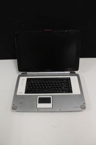 436624-1 Older Toshiba laptop