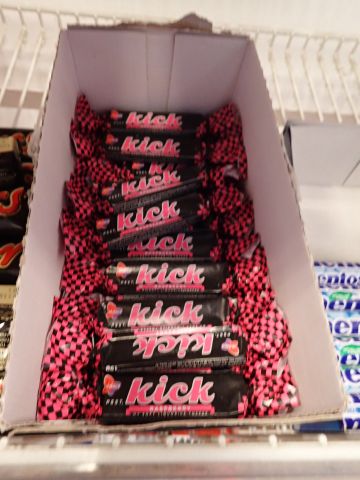 467476-16 Party of Chocolate