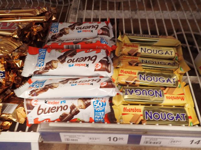 467476-20 Party of Chocolate