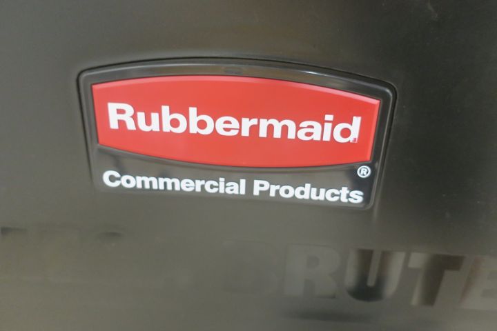 498435-7 Sopvagn Rubbermaid Mega Brute