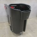 498435-11 Sopvagn Rubbermaid Mega Brute