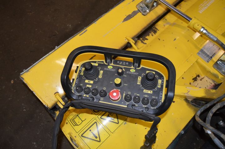 492482-5 Robot Energreen with clips, sweeps and slaghack