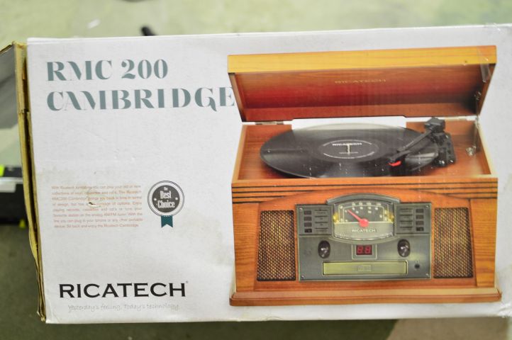 501338-7 Ricatech record player RMC200 (cd,sd-card,usb)