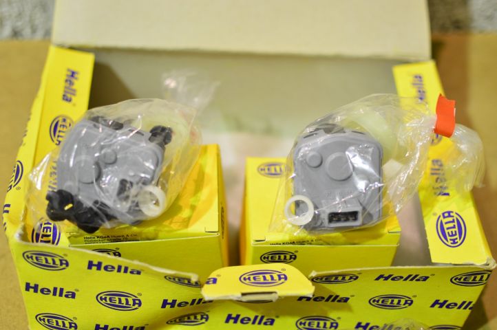 501355-3 Hella  lights automatic height control