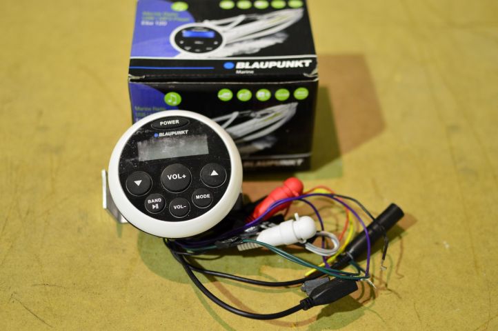 501372-1 Blaupunkt Elba 120 Marine radio