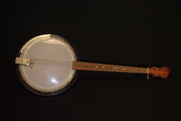 406315-11 Elgitar Höfner & Banjo Marma