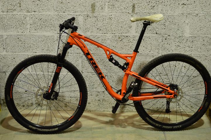 501685-1 Trek Superfly 7 mountain bike