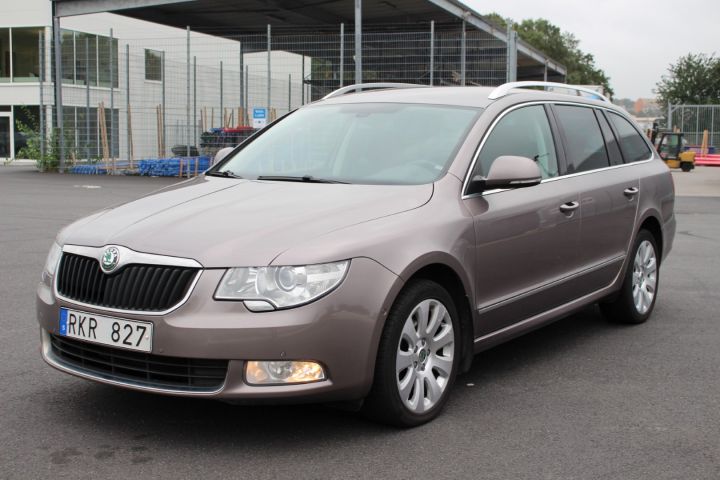 502205-1 Skoda Superb Kombi Elegance 2,0 TDI DSG Automat -2010 (140hk, 19978 mil)
