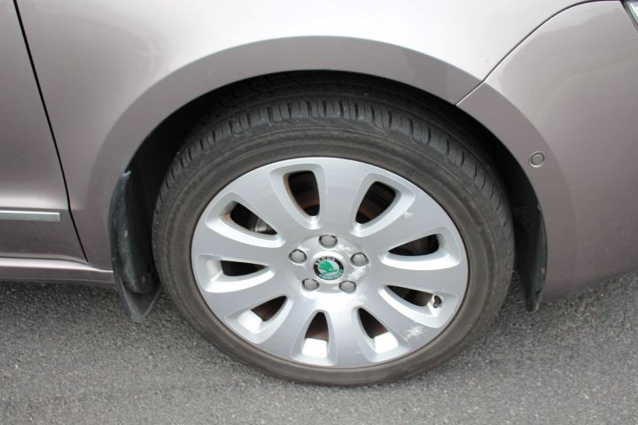 502205-10 Skoda Superb Kombi Elegance 2,0 TDI DSG Automat -2010 (140hk, 19978 mil)