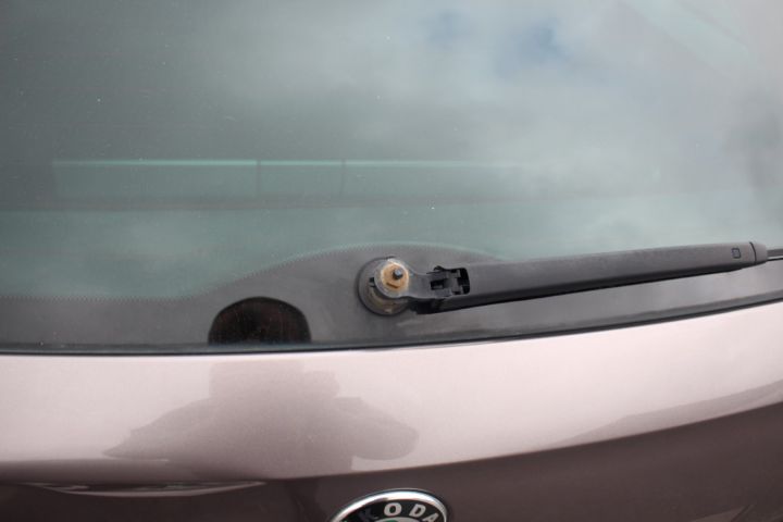 502205-19 Skoda Superb Kombi Elegance 2,0 TDI DSG Automat -2010 (140hk, 19978 mil)