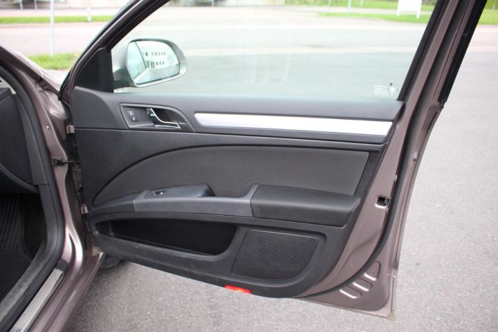 502205-29 Skoda Superb Kombi Elegance 2,0 TDI DSG Automat -2010 (140hk, 19978 mil)