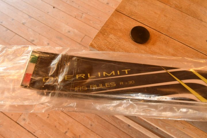 497696-2 BLOSSOM skis Overlimit FIS rules GS 188 (20)