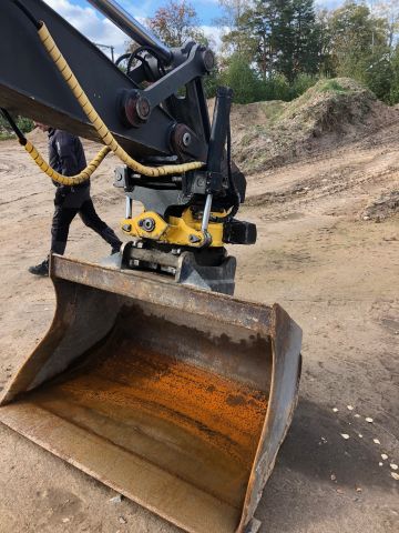 503212-10 VOLVO EW140 Hjulgrävare