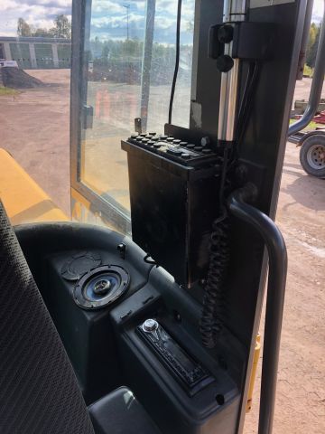 503212-25 VOLVO EW140 Hjulgrävare