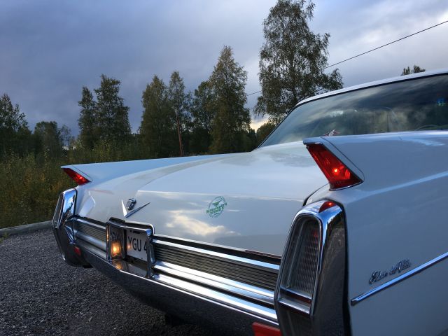 503222-10 Cadillac Sedan deVille 1964