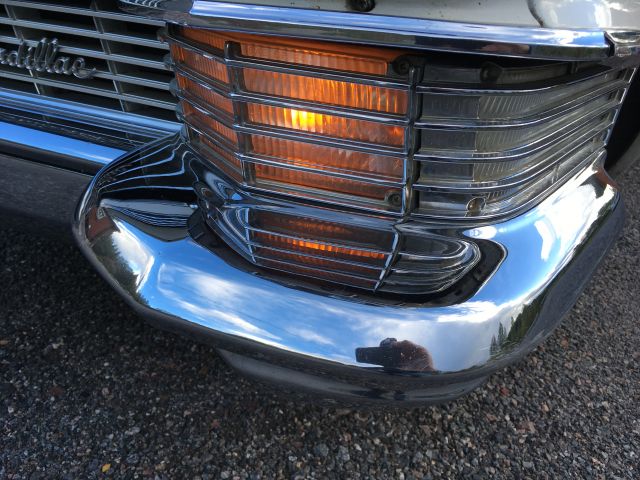 503222-16 Cadillac Sedan deVille 1964