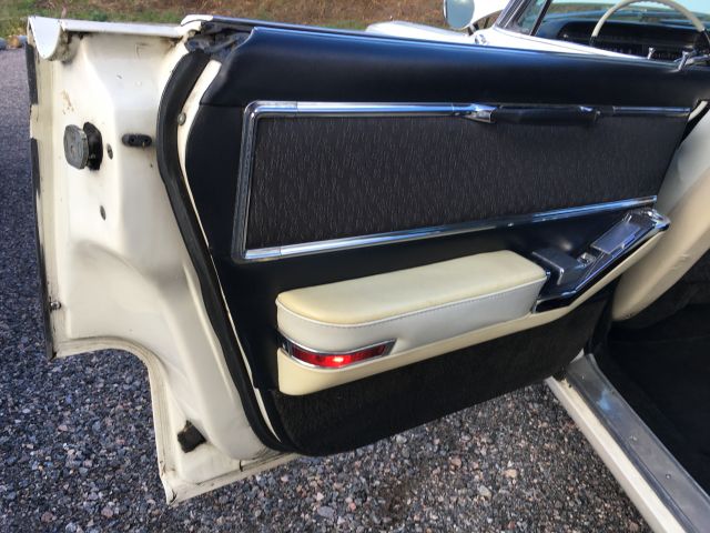 503222-41 Cadillac Sedan deVille 1964