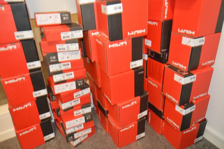 492589-5 Big party Hilti Fixklammer and Nail XP