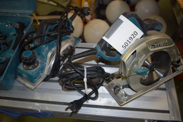 501920-1 Makita Circular Saw HS 6601 and Shelf KP 0800