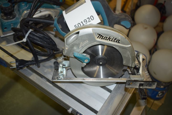 501920-2 Makita Circular Saw HS 6601 and Shelf KP 0800