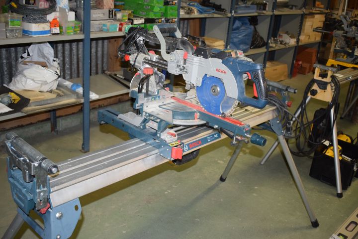 501921-1 Bosch Hood / Gersåg GCM 8 CDE with bench GTA 3800