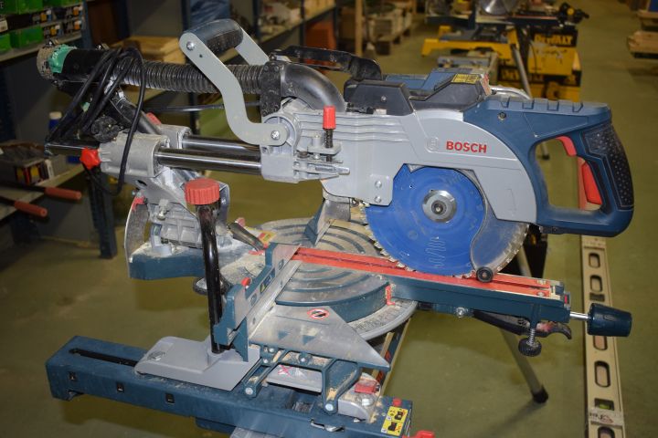 501921-2 Bosch Hood / Gersåg GCM 8 CDE with bench GTA 3800