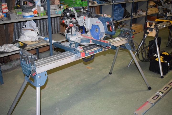 501921-3 Bosch Hood / Gersåg GCM 8 CDE with bench GTA 3800